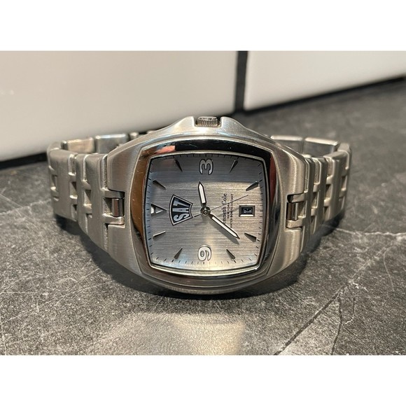 Mens Unique Retro Design Kenneth Cole Watch with Day Date - New Battery - Picture 1 of 5